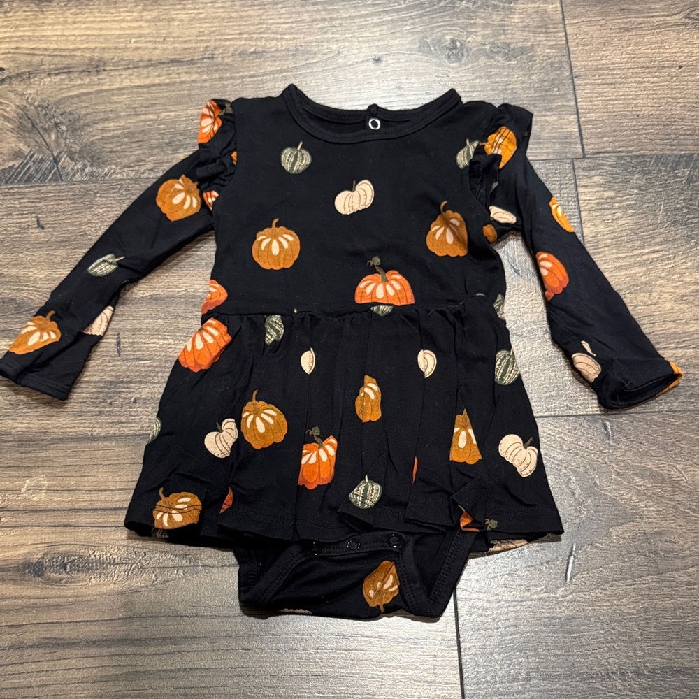 Kyte BABY Long Sleeve Twirl Bodysuit - Midnight Pumpkin
